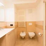 Nicoletta Brown - Breta Holidays Apartment *