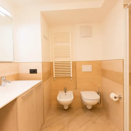Nicoletta Brown - Breta Holidays Apartamento *